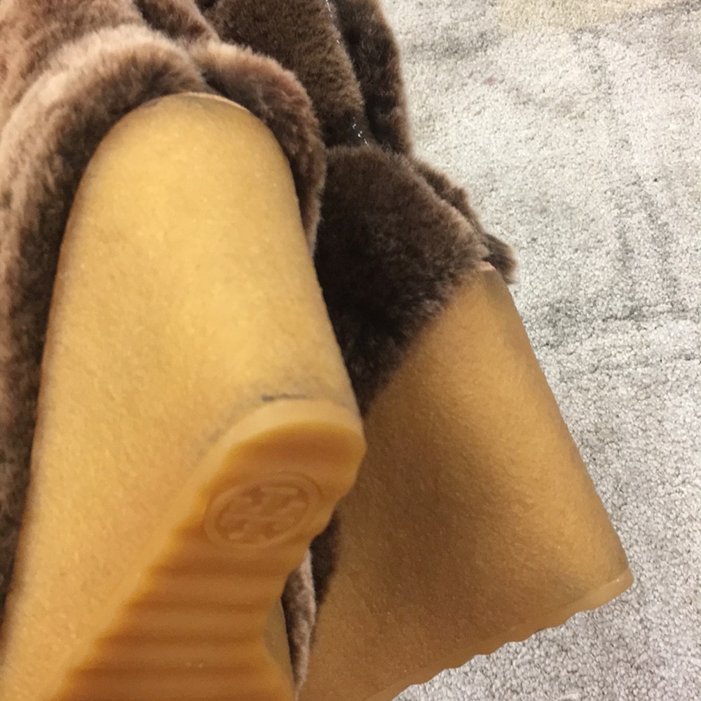 5 Shearling Fur Boots by Tory Burch Wedges Kiki - Picture 8 of 8